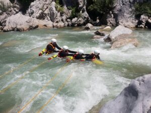 Μαθήματα kayak Ανατολή Ιωαννίνων, διάσωση με σχοινιά Ανατολή Ιωαννίνων, διάσωση σε ορμητικά νερά Ανατολή Ιωαννίνων, διάσωση από ύψος Ανατολή Ιωαννίνων, διάσχιση φαραγγιών Ανατολή Ιωαννίνων, rafting Ανατολή Ιωαννίνων, Metavasi