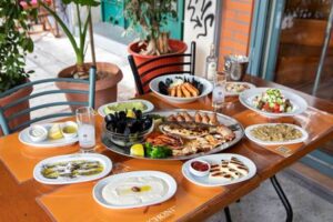 Μεζεδοπωλείο Εξάρχεια Αθήνα, εστιατόριο Εξάρχεια Αθήνα, ταβέρνα Εξάρχεια Αθήνα, ψαρικά Εξάρχεια Αθήνα, φρέσκα ψάρια Εξάρχεια Αθήνα, θαλασσινά Εξάρχεια Αθήνα, ζυμαρικά Εξάρχεια Αθήνα, Χωνί