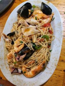 Μεζεδοπωλείο Κορυδαλλός, ταβέρνα Κορυδαλλός, ουζερί Κορυδαλλός, φρέσκα ψάρια Κορυδαλλός, θαλασσινά Κορυδαλλός, μαγειρευτά φαγητά Κορυδαλλός, ψητά κρέατα Κορυδαλλός, Ο Στράτος 