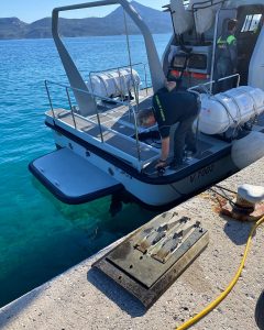 Ναυπηγικές εργασίες Αδάμαντας Μήλος, ναυπηγείο Αδάμαντας Μήλος, καταδυτικές εργασίες Αδάμαντας Μήλος, υποβρύχιες εργασίες Αδάμαντας Μήλος. Συντήρηση σκαφών Αδάμαντας Μήλος, ρυμουλκά Αδάμαντας Μήλος. Ναυπηγεία Αδάμαντας Μήλος, Vichos Sea Corporation