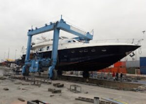 Ναυπηγικές εργασίες Πέραμα, ναυπηγείο Πέραμα, επισκευή σκαφών Πέραμα, συντήρηση σκαφών Πέραμα, υδροβολές πλοίων Πέραμα, βαφές πλοίων Πέραμα, μονώσεις πλοίων Πέραμα, Παπαστεφάνου