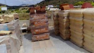 Οικοδομικά υλικά Κερατέα, μονωτικά υλικά Κερατέα, χρώματα Κερατέα, υδραυλικά είδη Κερατέα, οικοδομικά εργαλεία Κερατέα, σιδηρικά είδη Κερατέα, δομικά υλικά Κερατέα, Ρήγου 