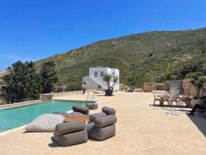 Οικοδομικές εργασίες Σκάλα Πάτμος, ανακαινίσεις κτηρίων Σκάλα Πάτμος, αναπαλαιώσεις κτηρίων Σκάλα Πάτμος, επισκευή κτηρίου Σκάλα Πάτμος, πατητή τσιμεντοκονία Σκάλα Πάτμος, πέτρινες κατασκευές Σκάλα Πάτμος, Γρυλλάκης 