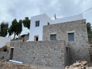 Οικοδομικές εργασίες Σκάλα Πάτμος, ανακαινίσεις κτηρίων Σκάλα Πάτμος, αναπαλαιώσεις κτηρίων Σκάλα Πάτμος, επισκευή κτηρίου Σκάλα Πάτμος, πατητή τσιμεντοκονία Σκάλα Πάτμος, πέτρινες κατασκευές Σκάλα Πάτμος, Γρυλλάκης 