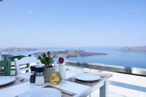 Εστιατόριο Φηροστεφάνι Σαντορίνη, καφετέρια Φηροστεφάνι Σαντορίνη, παραδοσιακό εστιατόριο Φηροστεφάνι Σαντορίνη, ταβέρνα Φηροστεφάνι Σαντορίνη. Φαγητό Φηροστεφάνι Σαντορίνη, καφές Φηροστεφάνι Σαντορίνη. Εστιατόρια Φηροστεφάνι Σαντορίνη, Το Μπρίκι