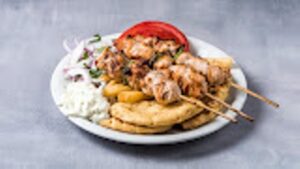 Ψητοπωλείο Βάρη, σουβλατζίδικο Βάρη, σουβλάκια Βάρη, μαγειρευτά Βάρη, ποικιλίες κρεατικών Βάρη, σκεπαστές Βάρη, Η Γειτονιά