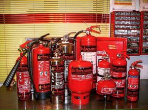 Πυροσβεστικά είδη Αίγινα, πυροσβεστήρες Αίγινα, αναγομώσεις πυροσβεστήρων Αίγινα, πιστοποιητικό για πυροσβεστική Αίγινα, πυροσβεστικές φωλιές Αίγινα, άδειες λειτουργίας Αίγινα. Πυροσβεστήρας, αναγόμωση πυροσβεστήρα, Pyro Hall