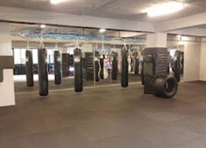 Σχολή πολεμικών τεχνών Πετρούπολη, kick boxing Πετρούπολη, muay thai Πετρούπολη, krav manga Πετρούπολη, trx Πετρούπολη, functional training Πετρούπολη, personal training Πετρούπολη, West Warriors