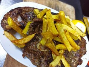 Ταβέρνα Βελβεντός Κοζάνης, εστιατόριο Βελβεντός Κοζάνης, παραδοσιακή ταβέρνα Βελβεντός Κοζάνης, παραδοσιακό φαγητό Βελβεντός Κοζάνης, ψητά κρέατα Βελβεντός Κοζάνης, μαγειρευτό φαγητό Βελβεντός Κοζάνης, παραδοσιακές πίτες Βελβεντός Κοζάνης, Εν Βελβεντώ  