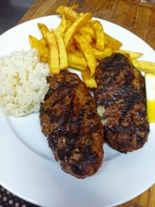 Ταβέρνα Βελβεντός Κοζάνης, εστιατόριο Βελβεντός Κοζάνης, παραδοσιακή ταβέρνα Βελβεντός Κοζάνης, παραδοσιακό φαγητό Βελβεντός Κοζάνης, ψητά κρέατα Βελβεντός Κοζάνης, μαγειρευτό φαγητό Βελβεντός Κοζάνης, παραδοσιακές πίτες Βελβεντός Κοζάνης, Εν Βελβεντώ  