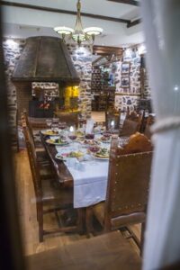 Ταβέρνα Παλαιός Άγιος Αθανάσιος, εστιατόριο Παλαιός Άγιος Αθανάσιος, ψητά κρέατα Παλαιός Άγιος Αθανάσιος, χειροποίητες πίτες Παλαιός Άγιος Αθανάσιος, μαγειρευτά φαγητά Παλαιός Άγιος Αθανάσιος, ζυμαρικά Παλαιός Άγιος Αθανάσιος, Καταφύγιο