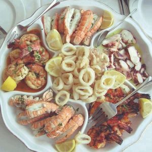 Ταβέρνα Καστός, ψαροταβέρνα Καστός, φρέσκα ψάρια Καστός, θαλασσινά Καστός, μαγειρευτά φαγητά Καστός, οστρακοειδή Καστός, ζυμαρικά Καστός, Μπέλλος