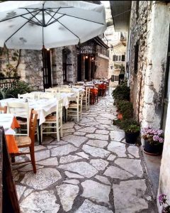 Ταβέρνα Καρύταινα, εστιατόριο Καρύταινα, Ελληνική κουζίνα Καρύταινα, φαγητό Καρύταινα. Ψητά Καρύταινα, κρεατικά Καρύταινα, μαγειρευτά Καρύταινα, Το Κάστρο