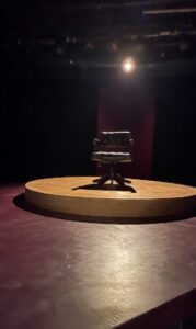 Θέατρο Κάτω Πετράλωνα, θεατρικές παραστάσεις Κάτω Πετράλωνα, παιδικά πάρτι Κάτω Πετράλωνα, σεμινάρια θέατρου Κάτω Πετράλωνα, κωμωδίες Κάτω Πετράλωνα, δραματική παράσταση Κάτω Πετράλωνα, τραγωδία παράσταση Κάτω Πετράλωνα, Αλκμήνη 