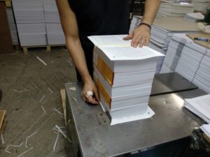 Βιβλιοδεσία Περιστέρι, μηχανήματα βιβλιοδεσίας Περιστέρι, βιβλιοδετείο Περιστέρι, βιομηχανική μονάδα βιβλιοδεσίας Περιστέρι, περιοδικά ραφτό Περιστέρι, περιοδικό κολλητό Περιστέρι, Θεοδωρόπουλος 