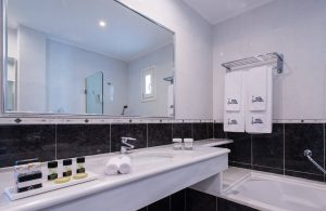 Ξενοδοχείο Βίδα Μύκονος, ενοικιαζόμενα δωμάτια Βίδα Μύκονος, ενοικιαζόμενα διαμερίσματα Βίδα Μύκονος, ξενώνας Βίδα Μύκονος, κατάλυμα Βίδα Μύκονος, διαμονή Βίδα Μύκονος, studios Βίδα Μύκονος, Adonis