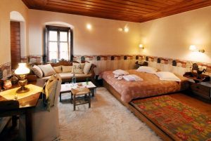 Ξενώνας Δημητσάνα Αρκαδίας, ξενοδοχείο Δημητσάνα Αρκαδίας, ενοικιαζόμενα διαμερίσματα Δημητσάνα Αρκαδίας, ενοικιαζόμενο δωμάτιο Δημητσάνα Αρκαδίας, κατάλυμα Δημητσάνα Αρκαδίας, διαμονή Δημητσάνα Αρκαδίας, Καζάκου 