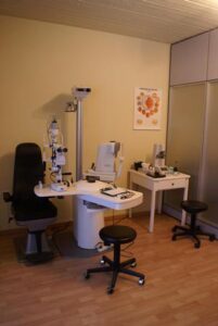 Χειρουργός Οφθαλμίατρος Μελίσσια, βυθοσκόπηση Μελίσσια, μέτρηση μυωπίας Μελίσσια, laser μυωπίας Μελίσσια, επεμβάσεις βλεφάρων Μελίσσια, αντιμετώπιση ξηροφθαλμίας Μελίσσια, εφαρμογή φακών επαφής Μελίσσια, Πανανή 