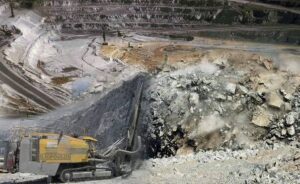 Χωματουργικές εργασίες Περαία, εκσκαφές Περαία, εκβραχισμοί Περαία, διανοίξεις δρόμων Περαία, κατεδαφίσεις Περαία, ανατινάξεις λατομικών χώρων Περαία, Dbs 