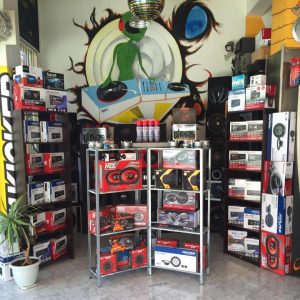 Ηχοσυστήματα αυτοκινήτων Ηράκλειο Κρήτης, ηχητικά συστήματα αυτοκινήτου Ηράκλειο εμπόριο ηχοσυστημάτων Ηράκλειο, τοποθετήσεις ηχοσυστημάτων Ηράκλειο, κάμερες οπισθοπορείας Ηράκλειο, Λασηθιωτάκης 