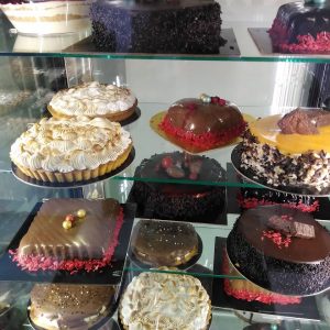 Ζαχαροπλαστείο Αχαρνές, γλυκά Αχαρνές, candy bar Αχαρνές, τούρτες Αχαρνές, μπισκότα Αχαρνές, κουλουράκια Αχαρνές, ζαχαρόπαστες τούρτες Αχαρνές, σιροπιαστά γλυκά Αχαρνές, The Sugar Witch 