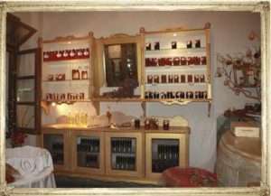 Ζαχαροπλαστείο Χώρα Κύθνος, εργαστήριο ζαχαροπλαστικής Χώρα Κύθνος, παραδοσιακά γλυκά Χώρα Κύθνος, αμυγδαλωτά Χώρα Κύθνος, γλυκά κουταλιού Χώρα Κύθνος, μαρμελάδες Χώρα Κύθνος, λικέρ Χώρα Κύθνος, πάστες Χώρα Κύθνος, Tratamento