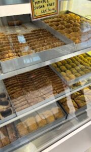 Ζαχαροπλαστείο Καρλόβασι Σάμος, γλυκά Καρλόβασι Σάμος, σιροπιαστά γλυκά Καρλόβασι Σάμος, γλυκά ταψιού Καρλόβασι Σάμος, παγωτά Καρλόβασι Σάμος, πάστες Καρλόβασι Σάμος, τούρτες Καρλόβασι Σάμος, σοκολατοειδή Καρλόβασι Σάμος, Κυψέλη 