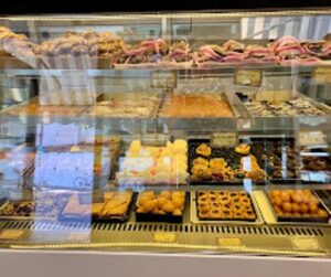 Ζαχαροπλαστείο Καρλόβασι Σάμος, γλυκά Καρλόβασι Σάμος, σιροπιαστά γλυκά Καρλόβασι Σάμος, γλυκά ταψιού Καρλόβασι Σάμος, παγωτά Καρλόβασι Σάμος, πάστες Καρλόβασι Σάμος, τούρτες Καρλόβασι Σάμος, σοκολατοειδή Καρλόβασι Σάμος, Κυψέλη 