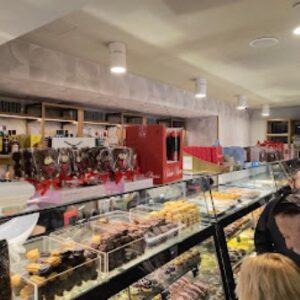 Ζαχαροπλαστείο Κερατσίνι, γλυκά Κερατσίνι, χειροποίητο παγωτό Κερατσίνι, γλυκά για διαβητικούς Κερατσίνι, σιροπιαστά γλυκά Κερατσίνι, τούρτες Κερατσίνι, πάστες Κερατσίνι, σοκολατάκια Κερατσίνι, Παυλάκης 