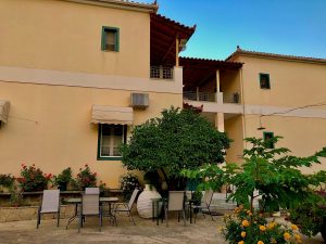 Ενοικιαζόμενα διαμερίσματα Λεωνίδιο Αρκαδίας, Ξενοδοχείο Λεωνίδιο, επιπλωμένα διαμερίσματα Λεωνίδιο, καταλύματα Λεωνίδιο, διαμονή Λεωνίδιο, Hotel Costa Rini